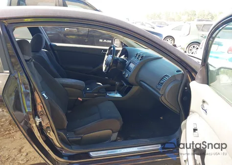 2010 Nissan Altima 2.5 S z USA, uszkodzony, nr VIN 1N4AL2EP0AC190658